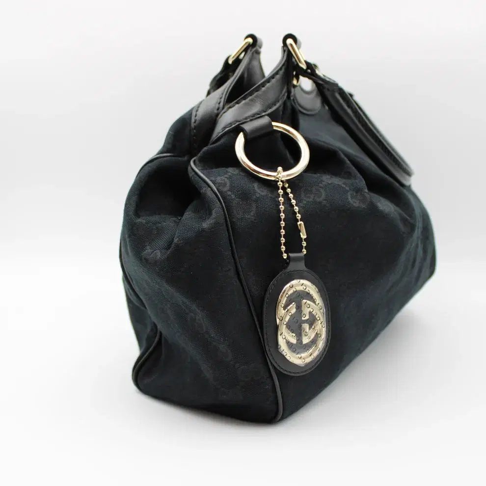 BORSA GUCCI SUKEY IN TESSUTO GG E PELLE NERA BB104