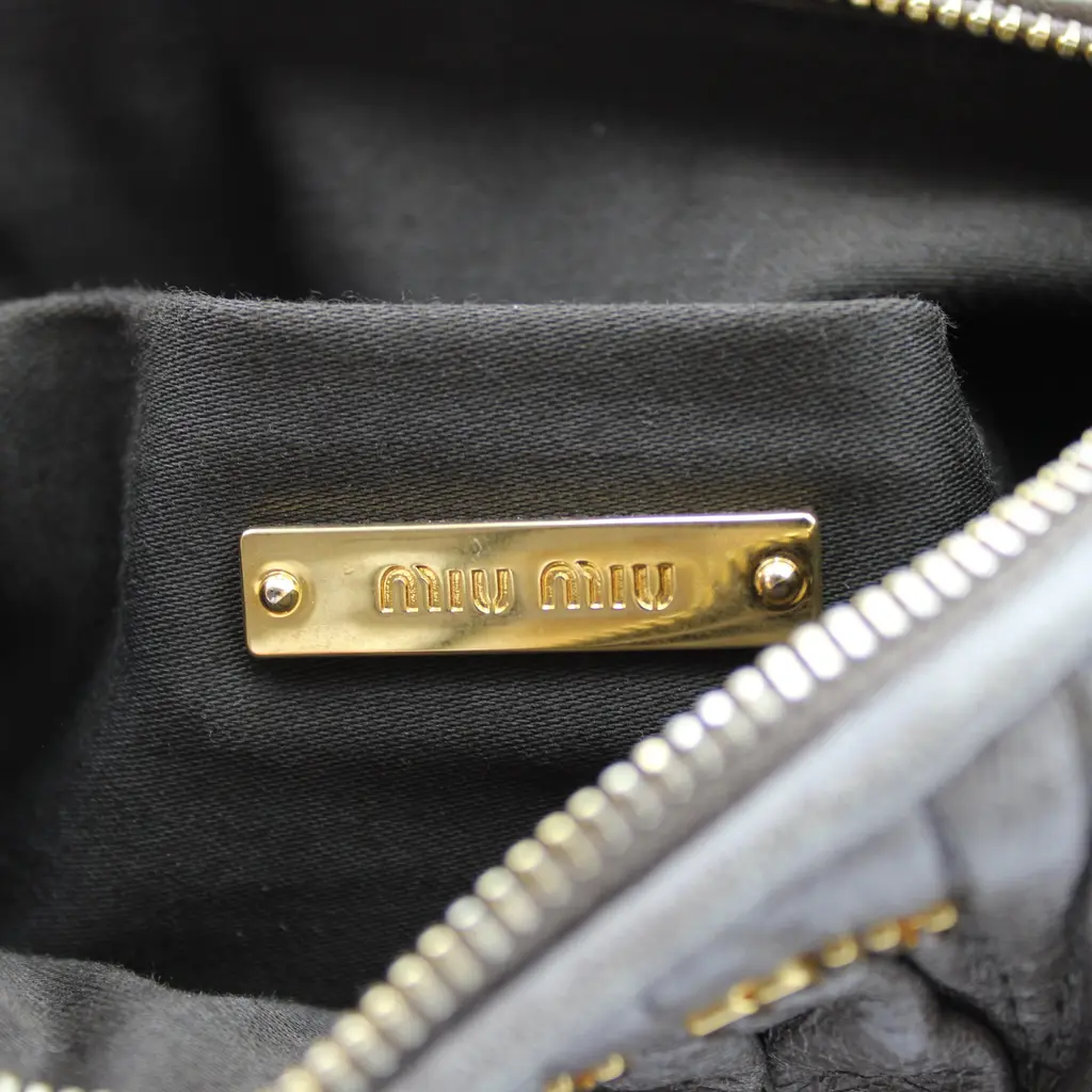 BORSA MIU MIU MATELASSE IN PELLE DI AGNELLO GRIGIO MB111
