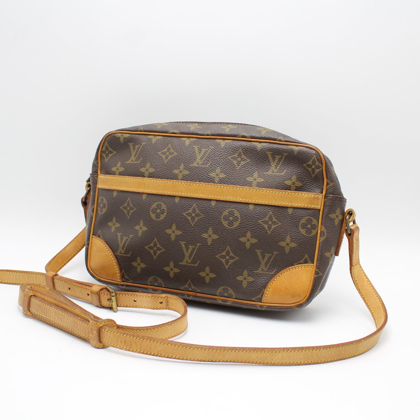 LOUIS VUITTON TROCADERO 27 MONOGRAM SHOULDER BAG LB1093