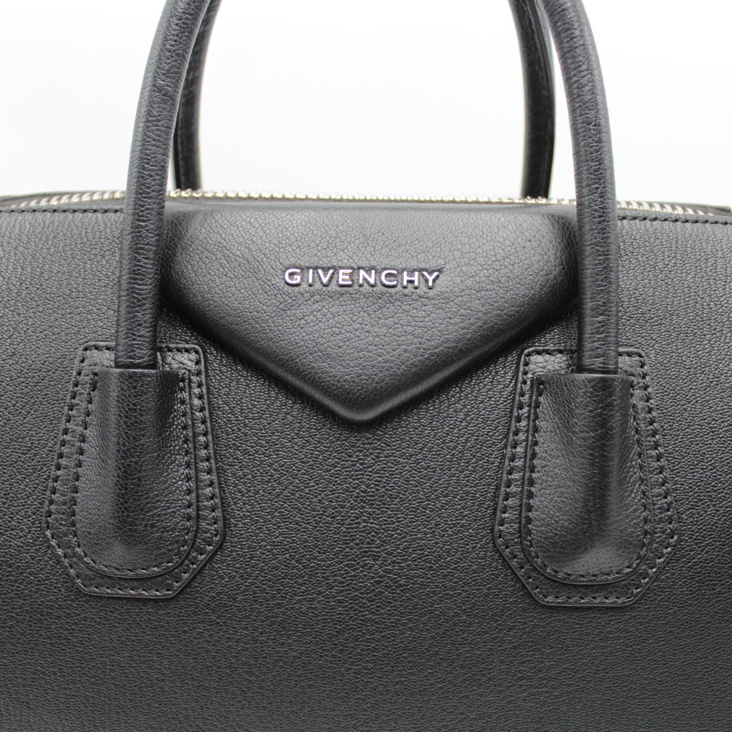 GIVENCHY MEDIUM ANTIGONA BAG IN BLACK GRAIN LEATHER EB101